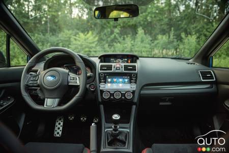 Subaru WRX, intérieur