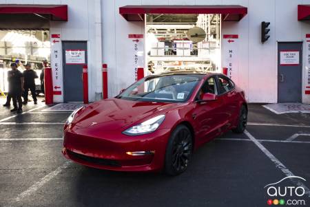 Le deux millionième véhicule produit à l'usine de Fremont, une Model 3