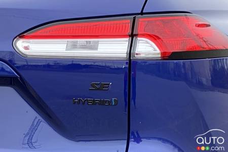 2023 Toyota Corolla Cross SE hybrid