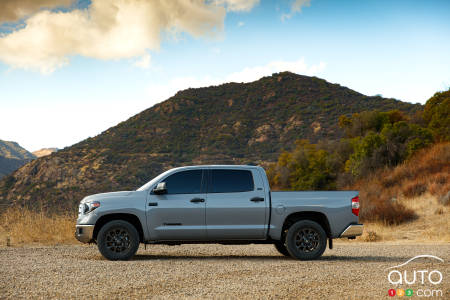 2021 Toyota Tundra, profile