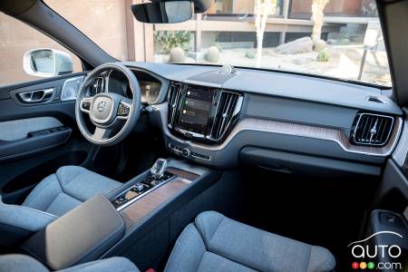 Volvo XC60 T8, interior