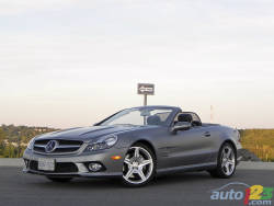 A high-utility, high-luxury posh-rocket - It’s been a popular status symbol with actors, sports stars and other species of financially-gifted folks for decades, but the 2011 Mercedes-Benz SL 550 has more going for it than bragging rights and rank in the office car-park. And roof or not, it looks magnificent.