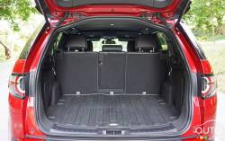 2016 Land Rover Dicovery Sport HSE trunk