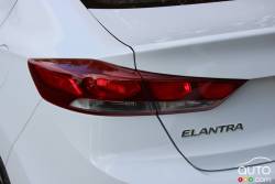 2017 Hyundai Elantra tail light