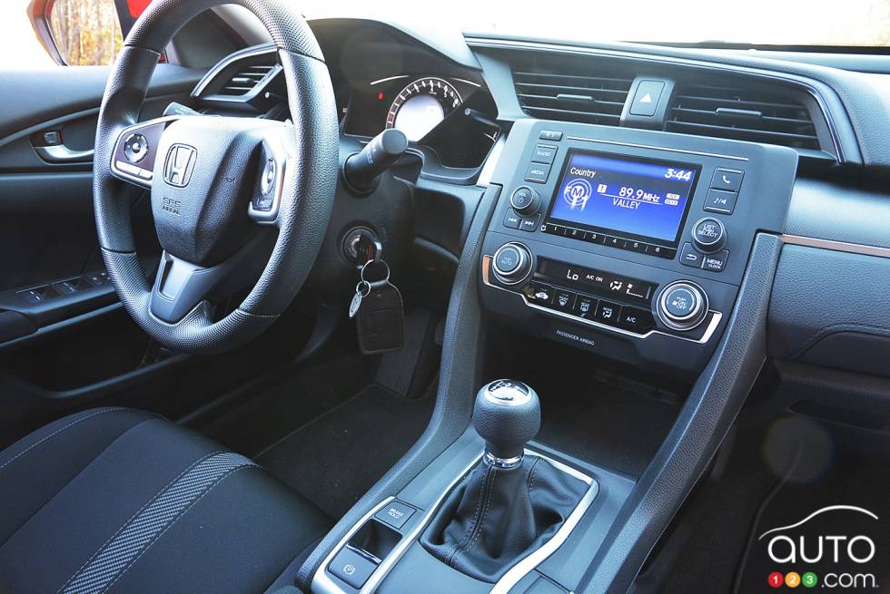 2016 Honda civic cockpit