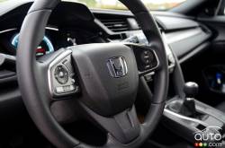 2017 Honda Civic Hatchback steering wheel