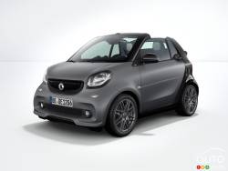 2017 SMART Fortwo Brabus front 3/4 view