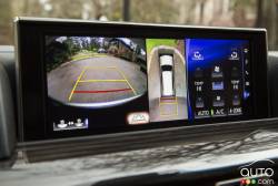 Écran info-divertissement du Lexus LX 570 2016