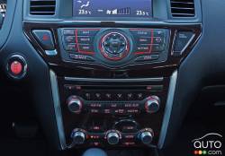 Contrôle du système de climatisation du Nissan Pathfinder Platinum 2016