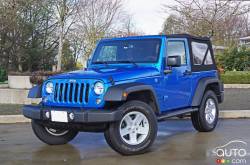 2016 Jeep Wrangler Sport S front 3/4 view