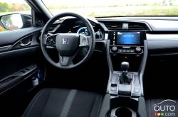 2017 Honda Civic Hatchback cockpit