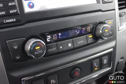 Contrôle du système de climatisation du Nissan Titan 2017