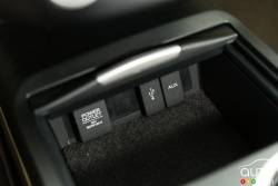 2016 Acura RDX Elite USB connection