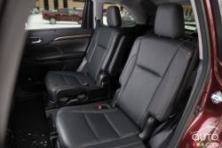2016 Toyota Highlander Hybrid second row seats