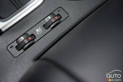 2016 Toyota Highlander Hybrid front heated seats controls