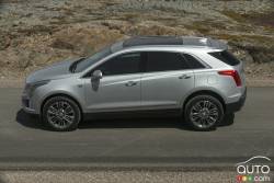2017 Cadillac XT5 side view