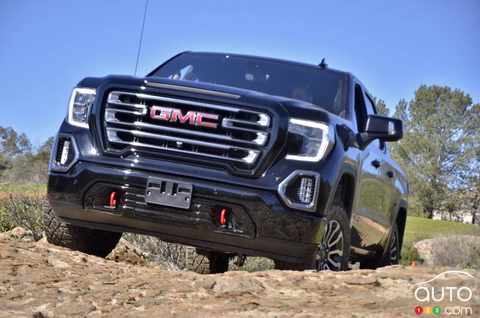 Introducing the new 2019 GMC Sierra AT4