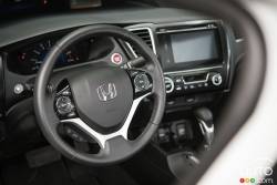 2015 Honda Civic Touring steering wheel