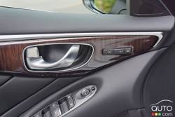2016 Infiniti Q50s Red Sport interior details