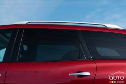Longerons de toit de la Nissan Pathfinder Platinum AWD 2015