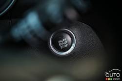 Bouton de démarrage et arrêt du moteur de la Hyundai Elantra GT Limited 2016