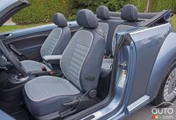 2016 Volkswagen Beetle Convertible Denim front seats