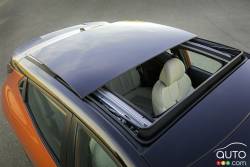 Sunroof of the 2019 Veloster Turbo 