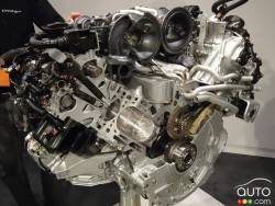 Détail du moteur de la Porsche Panamera Turbo 2017