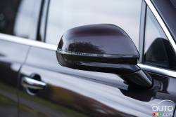 2017 Bentley Bentayga mirror