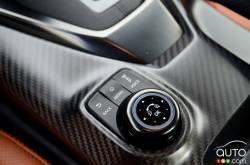 2017 Nissan GT-R infotainement controls
