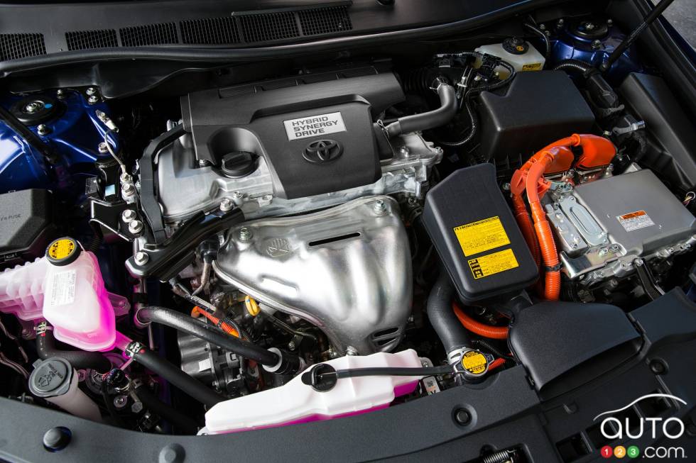 2016 Toyota Camry Hybrid engine