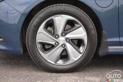 2016 Hyundai Sonata PHEV wheel