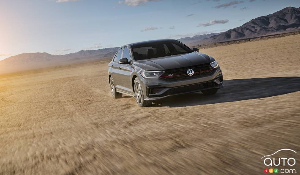 2019 Volkswagen Jetta GLI debuts at the Chicago Auto Show: Front view