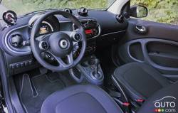 2016 Smart ForTwo Coupe Passion cockpit