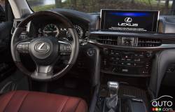 Habitacle du conducteur du Lexus LX 570 2016
