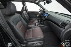 2017 Honda Ridgeline front interior compartment