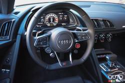 2017 Audi R8 V10 Plus steering wheel