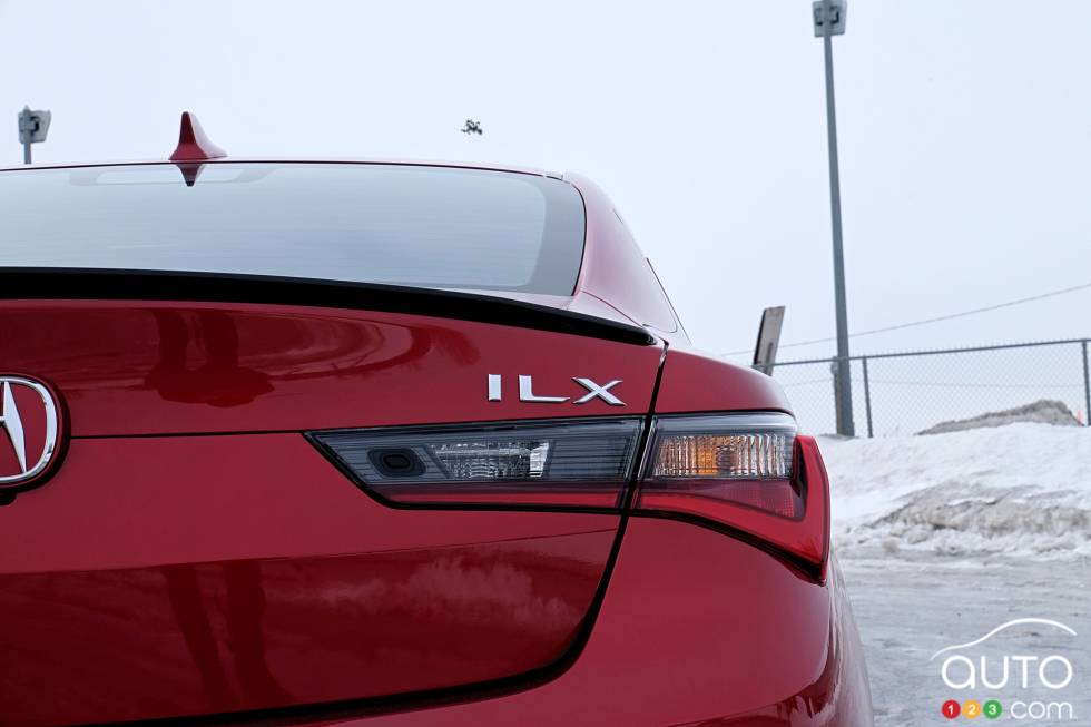 We test drive the 2019 Acura ILX A-Spec