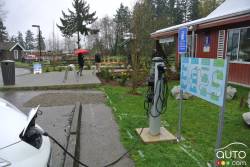 Electric vehicle  charging station