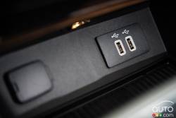 Connexion USB du Ford F-150 Lariat FX4 4x4 2016