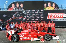 Scott Dixon and the whole Target Chip Ganassi Racing team