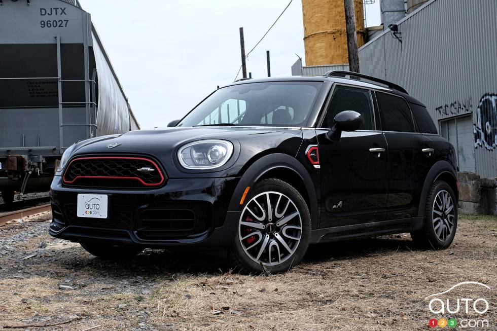 Nous conduisons la MINI Countryman JCW Midnight Black Edition 2019