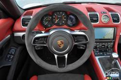 2016 Porsche Boxster Spyder steering wheel