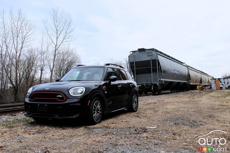 We drive the 2019 MINI Countryman JCW Midnight Black Edition