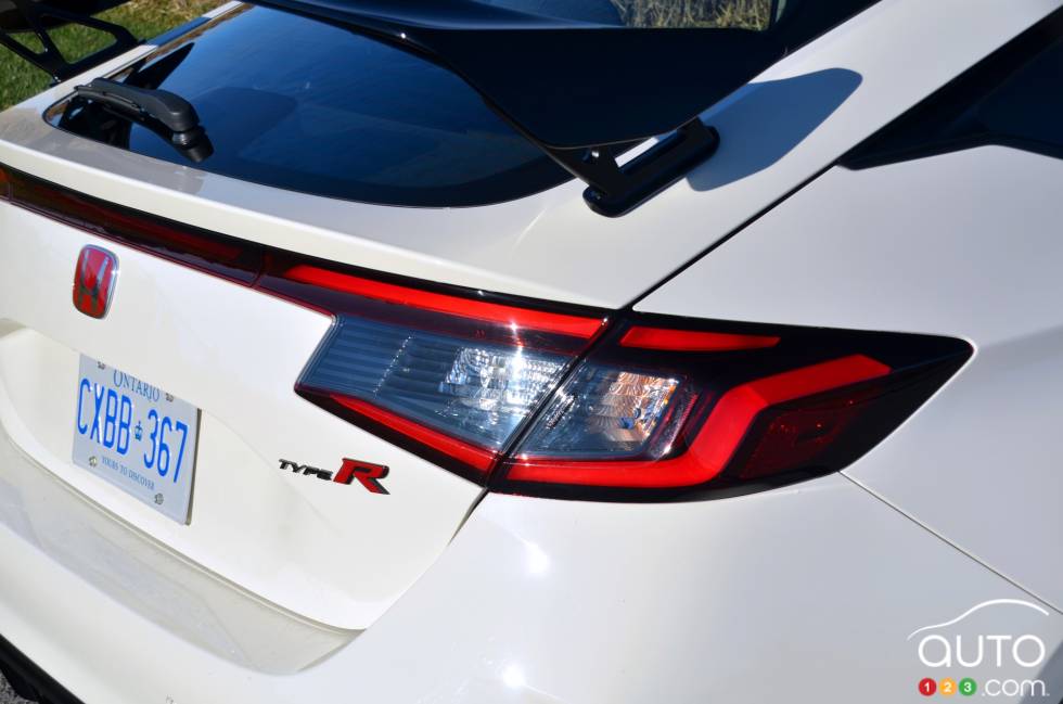 We drive the 2023 Honda Civic Type R