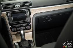 Console centrale de la Volkswagen Passat Comfortline 2016