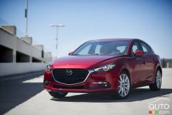 Vue 3/4 avant de la Mazda3 2017