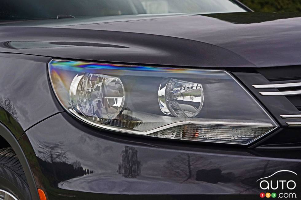 2016 Volkswagen Tiguan TSI Special edition headlight