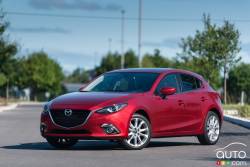 2015 Mazda 3 GT front 3/4 view