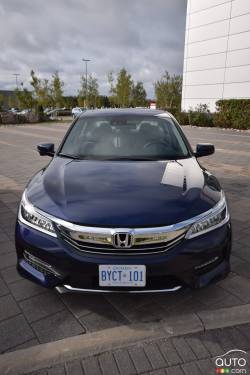 2016 Honda Accord front grille